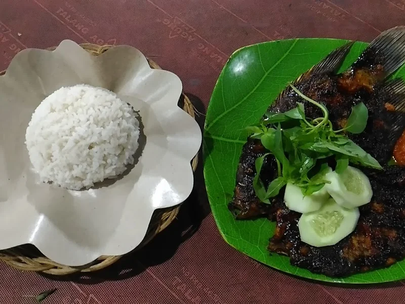 "IBS" Ikan Bakar Simo