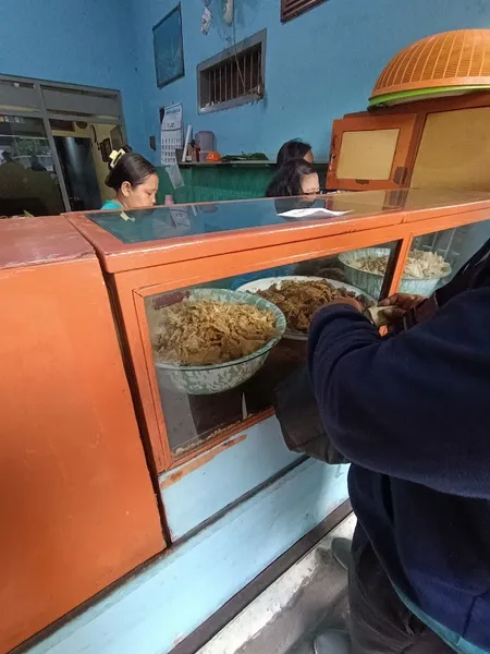 Nasi Pecel Bu Djoyo