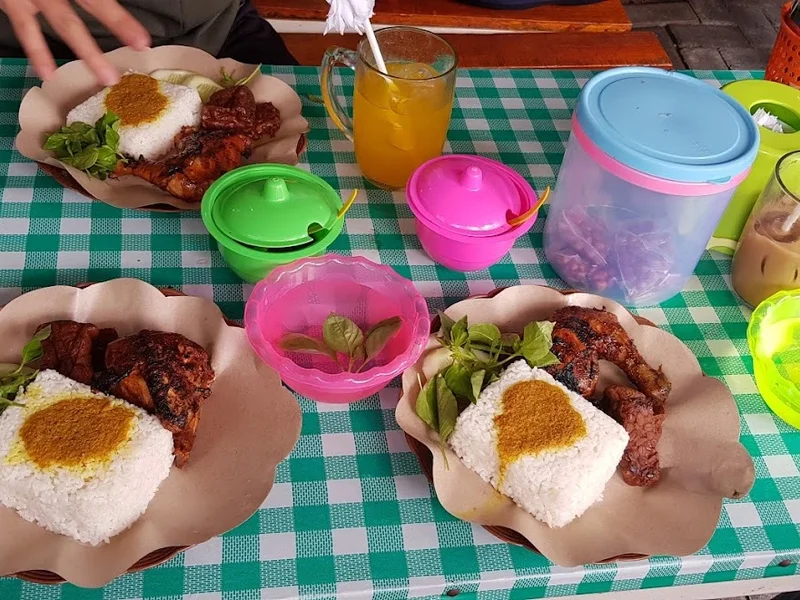 Ayam Bakar Cah Solo