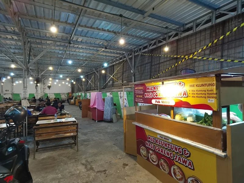 Mie Kluntung & Nasi Goreng Jawa Pak Mitro - Medokan Ayu