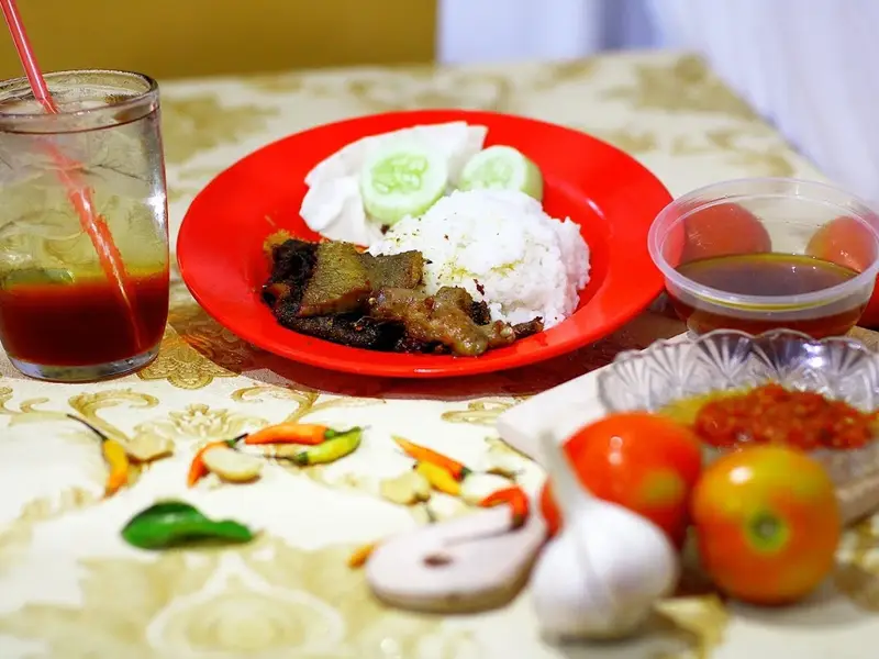 Mik Da Nasi babat goreng ,Ayam goreng,bebek Goreng Ala Madura