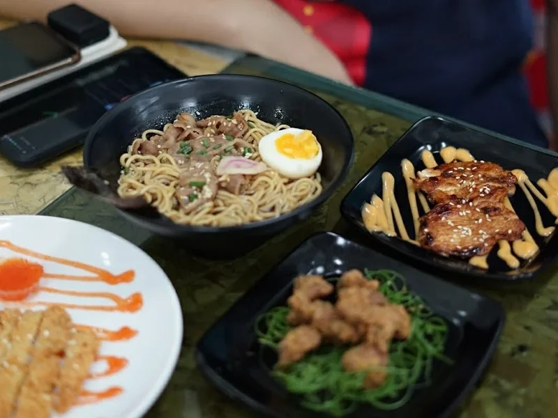 Hikaru Ramen - Manyar