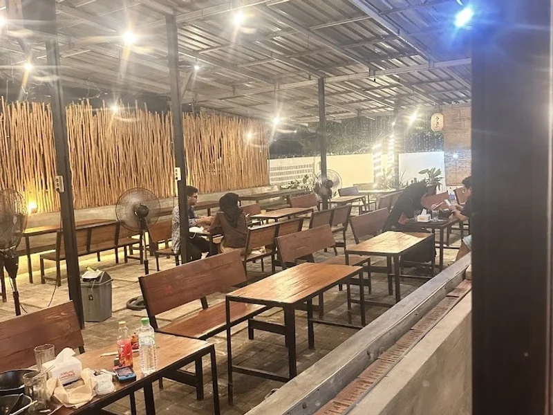 Hararu Shokuhin, Ramen House and Kopitiam