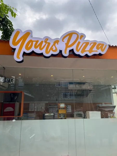 Yours Pizza