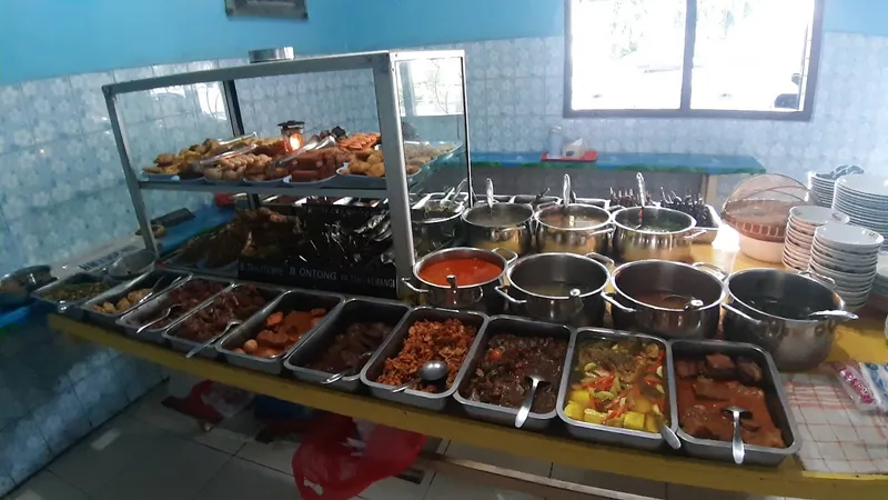 Warung Nasi Gudeg Bu Arif Prasmanan