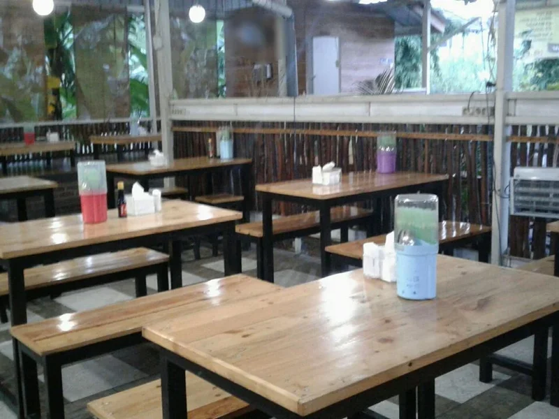 Berong Prasmanan Bu Syam