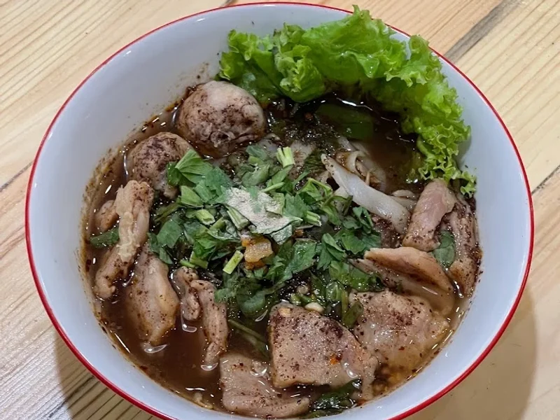 Tha Chang Boat Noodle