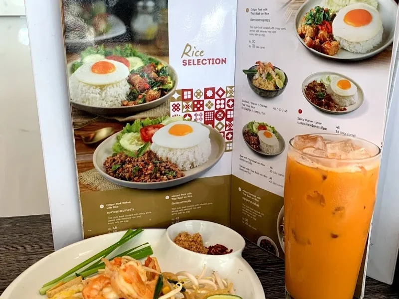 Kin Kao Plaza Graha Family