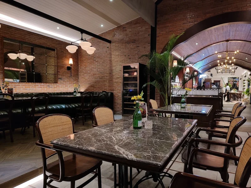 Hurricane's Grill Surabaya