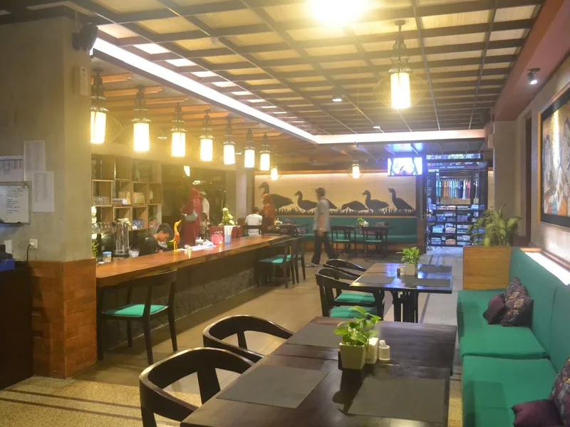 Restoran Bebek Tepi Sawah Surabaya