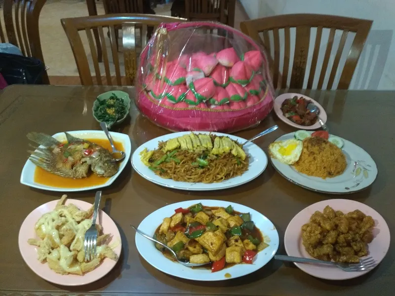 Ayam Goreng & Ikan Bakar Bu Cokro