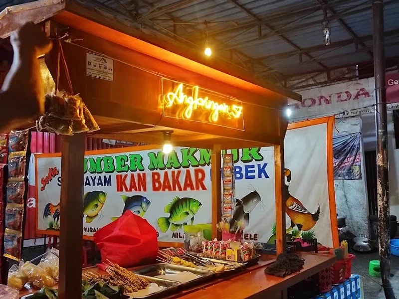 Angkringan 57 Kali Rungkut
