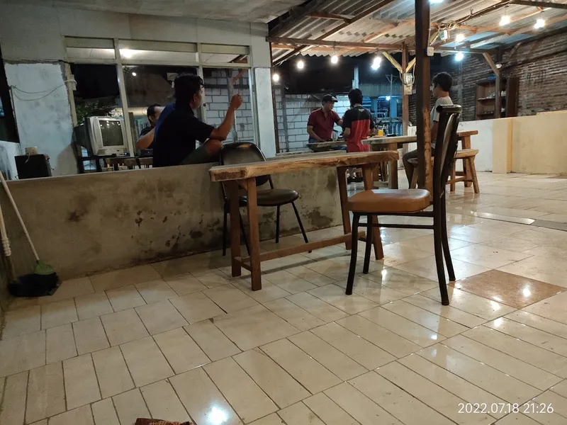 Warkop & Warung Radja_Dina