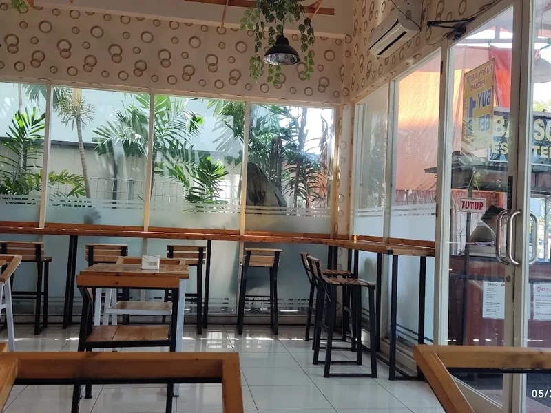 Happy Resto & Coffee