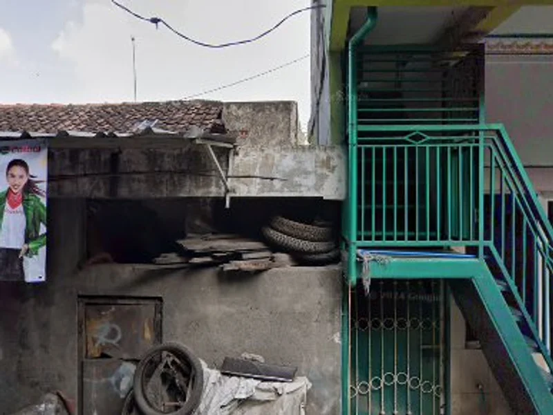 Warung "Barokah" (Bu Yun)