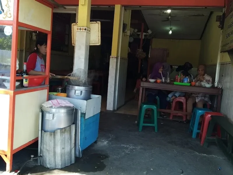 Pangsit Mie Gajah Mada Kedung Asem