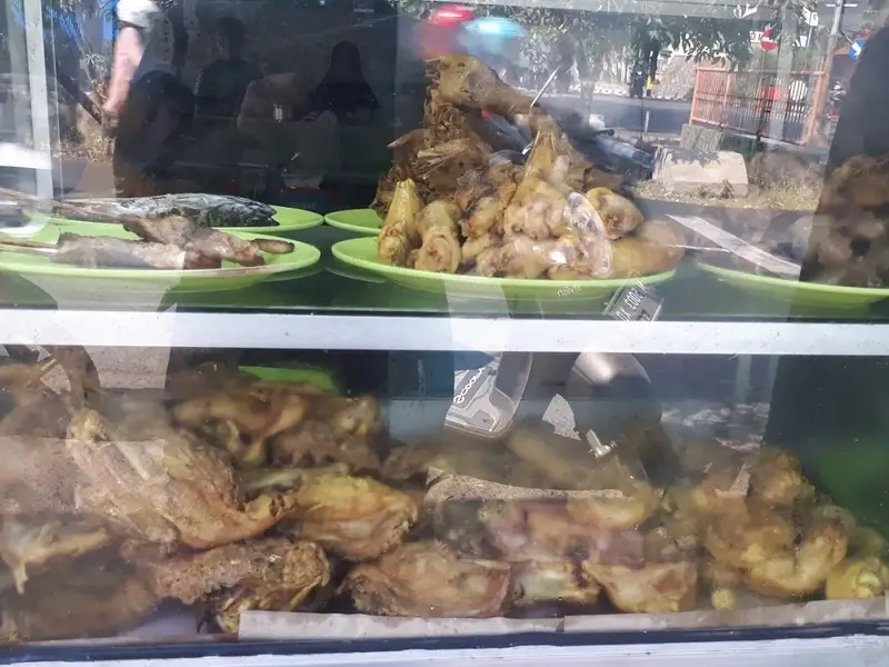 Penyetan Spesial Sambel Uleg Cak Naryo II