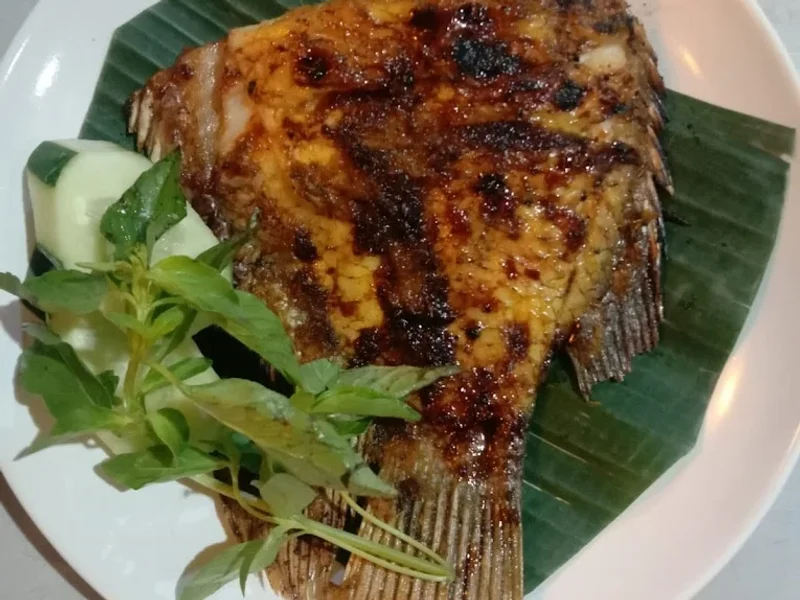 IKAN BAKAR KEPUTIH WIYUNG