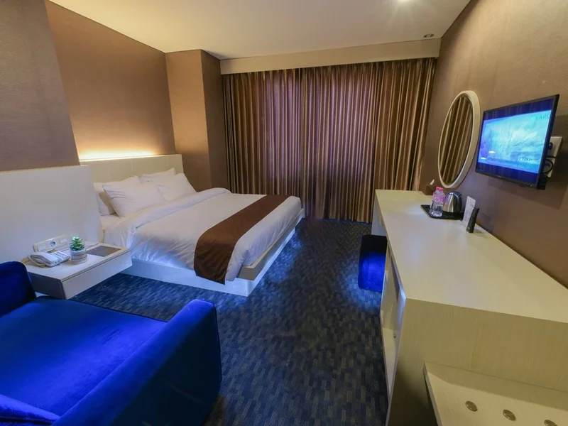 Royal Regantris Cendana