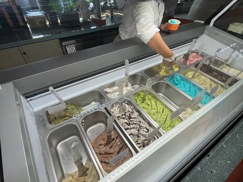 Romano Gelato Beachwalk