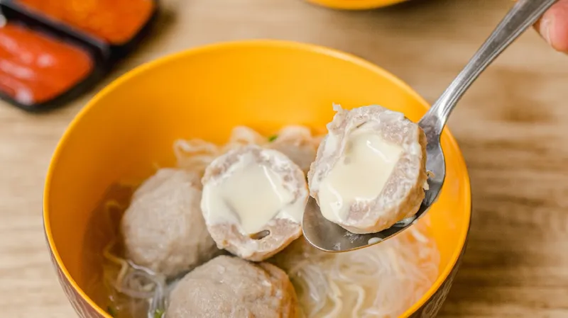 Bakso Buka Baju - Gubuk Makan Bakso Keju, Gatot Subroto