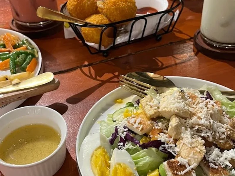 Fresh salad and cafe