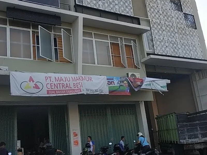 Toko bangunan Maju makmur central besi