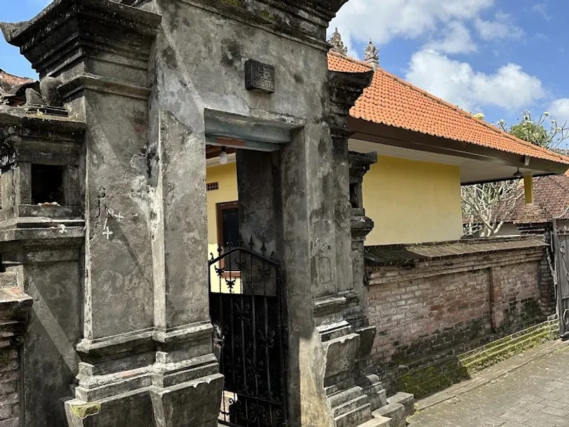 KANI’S PANCING (fishing tackle shop)