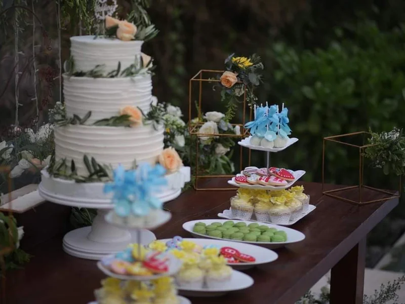 Henny Cookies and Cakes Bali