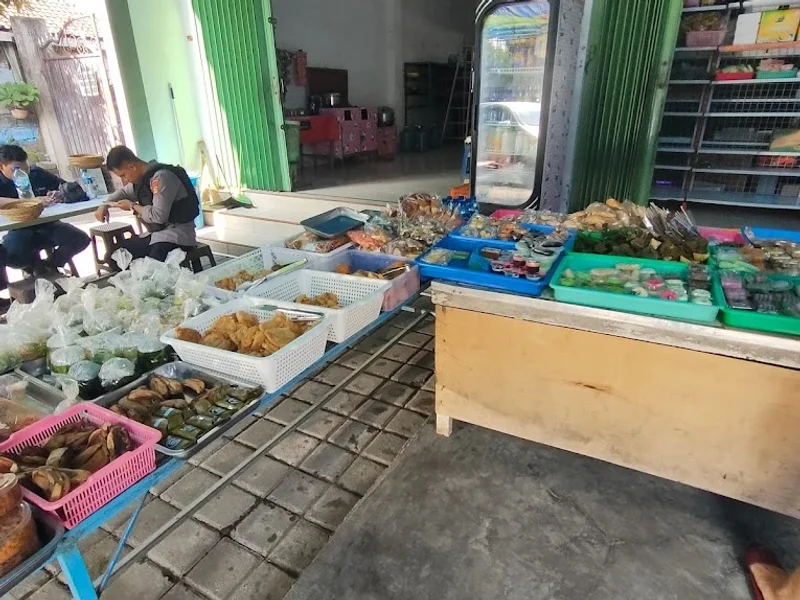 Aneka Kue Bu Guntur