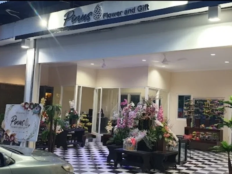 Pinus Florist - Flower and Gift | Florist in Surabaya | Toko Bunga Papan
