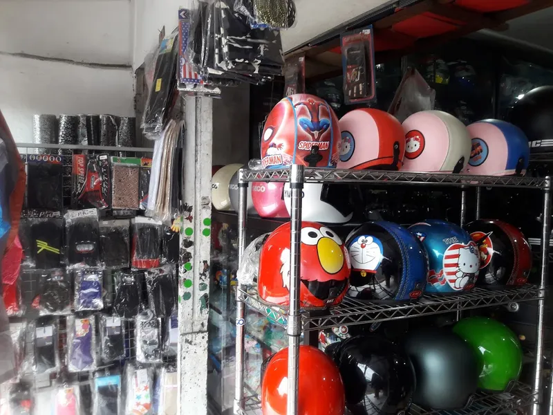 Toko Dunia Helm 2 (Motorbike Helmet Shop)