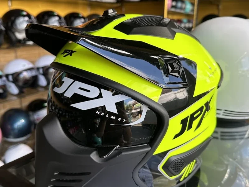 Pusat obral helm ubud