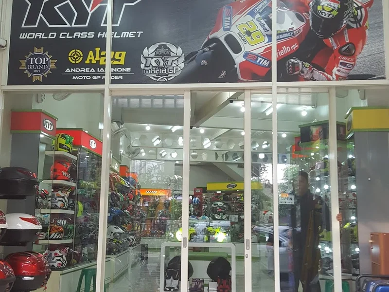 Surabaya Helmet Diponegoro