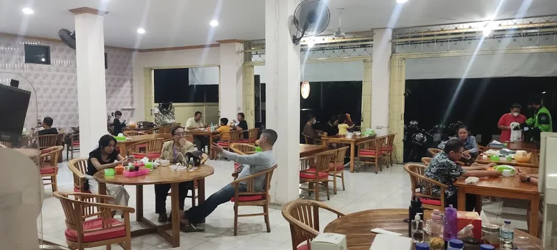 Rumah Makan Dharma Giri