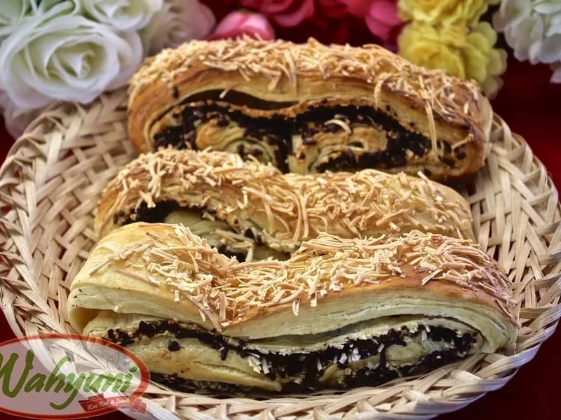 Wahyuni Bakehouse (Toko Kue Wahyuni)