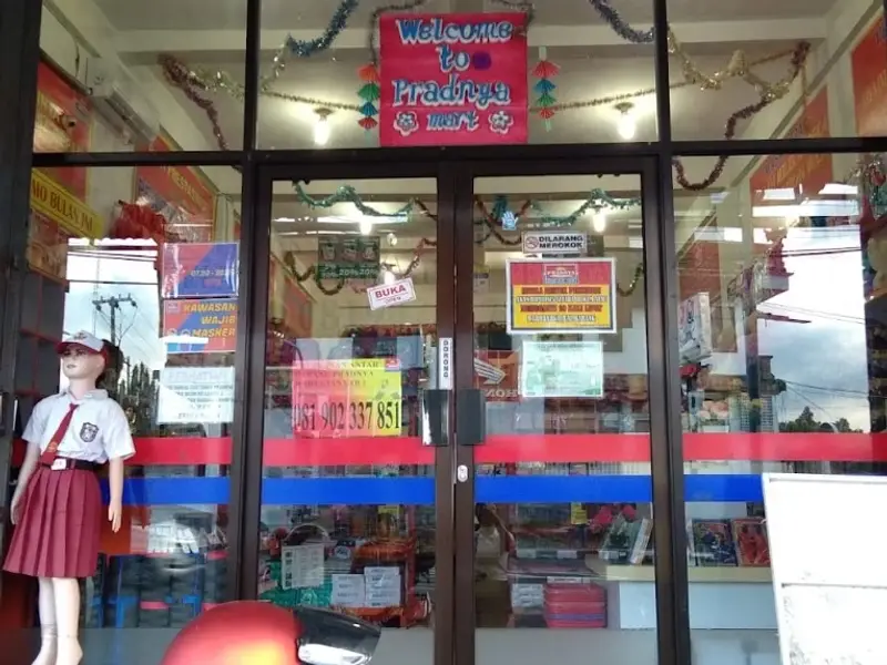 Pradnya Mart Gianyar Dharma Giri