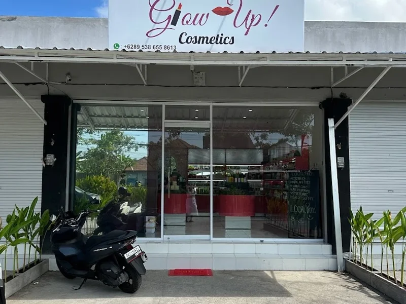 GLOWUP COSMETIC LEGIAN