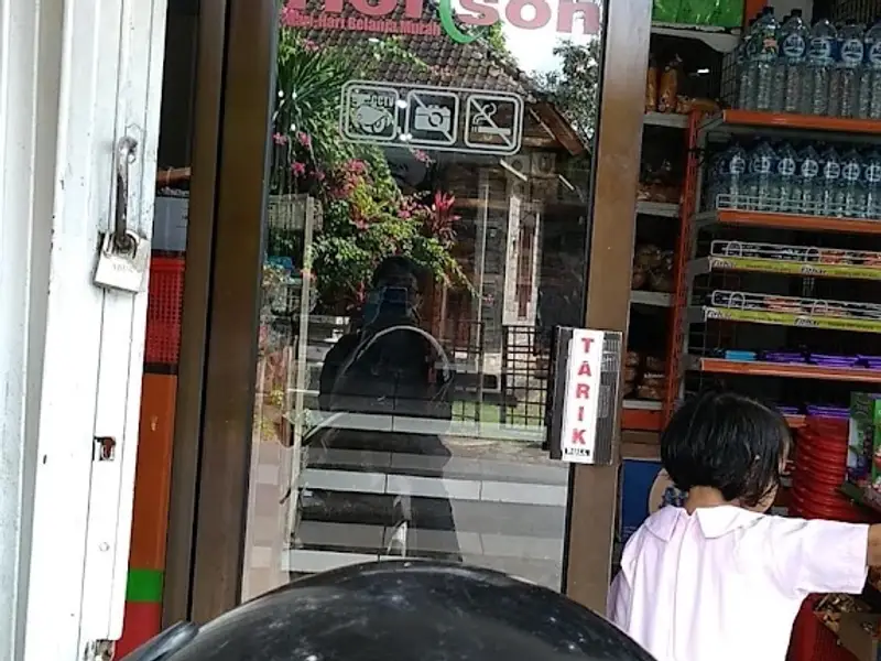 Horison Grosir Busungbiu-Bali