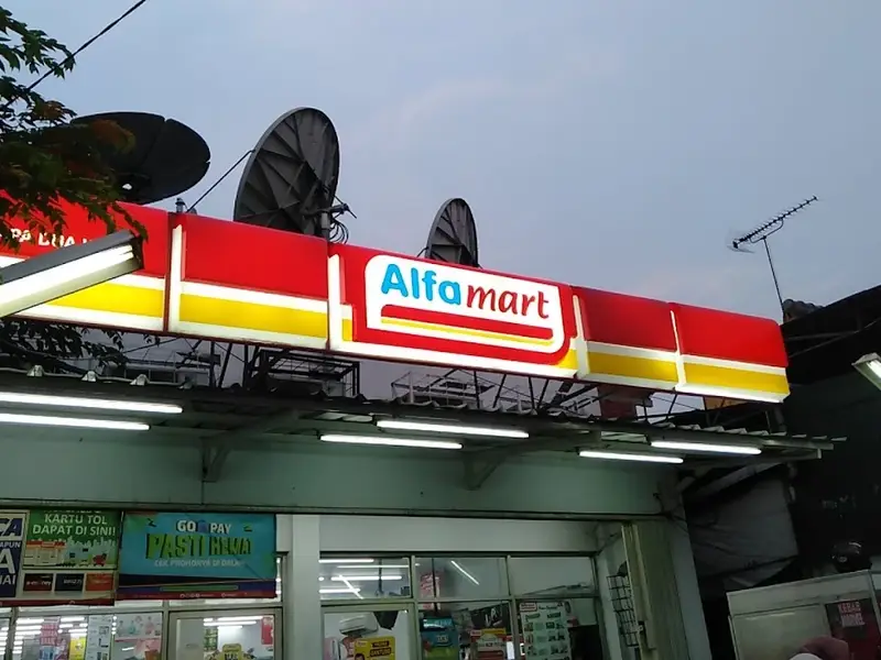 Alfamart Kelapa Dua Wetan