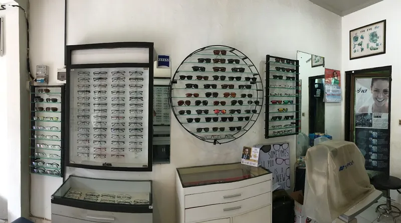 Dedy Eyecare Optical Bali