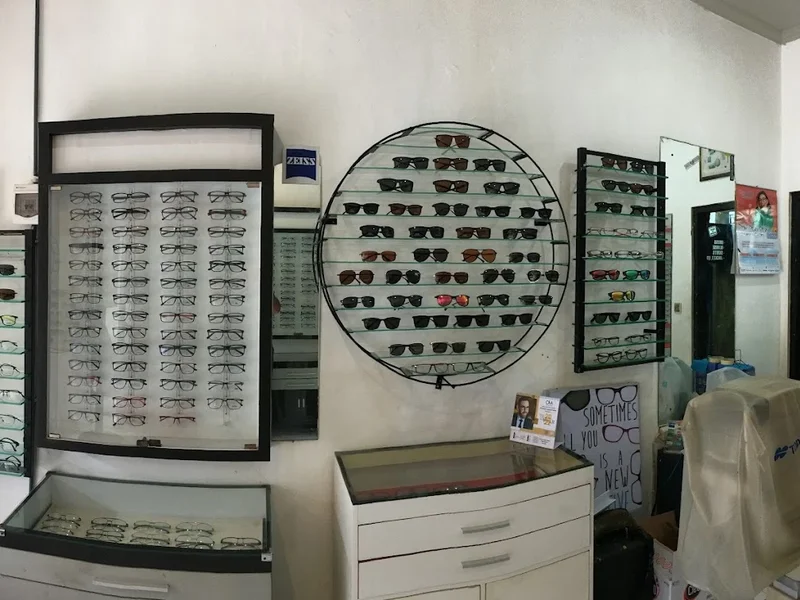 Dedy Eyecare Optical Bali