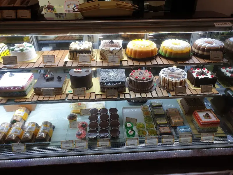 Holland Bakery Klender