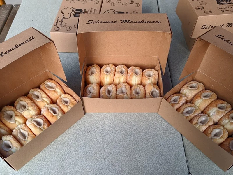 Bomboloni & Donat Mw Kitchen Cabang 2 Pasar Perumnas Klender