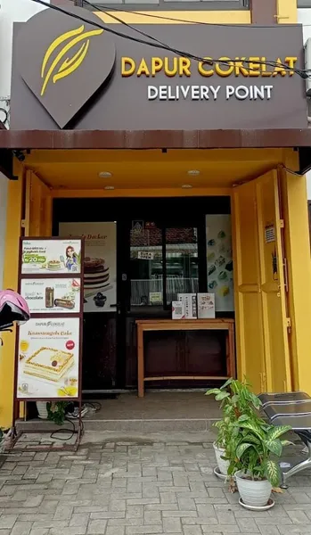 Dapur Cokelat - Delivery Point Manukan