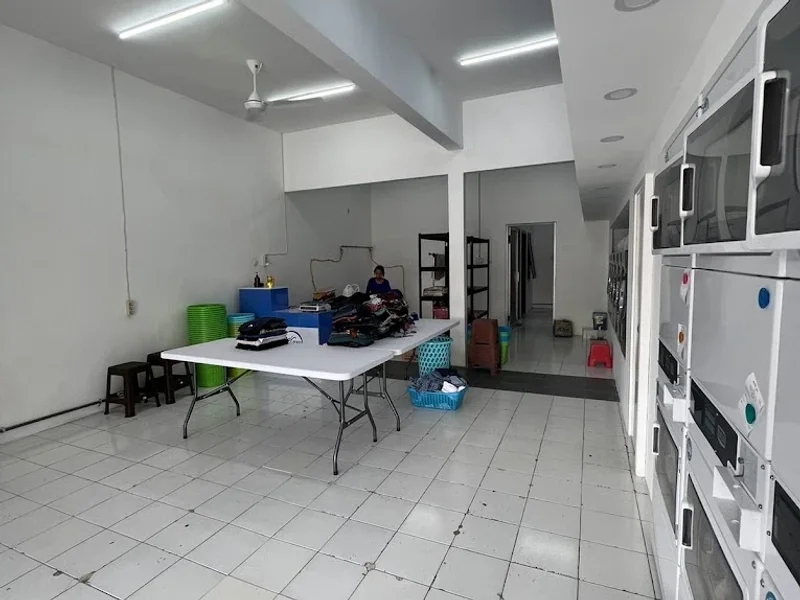 Maxpress Coin Laundry Menganti Babatan