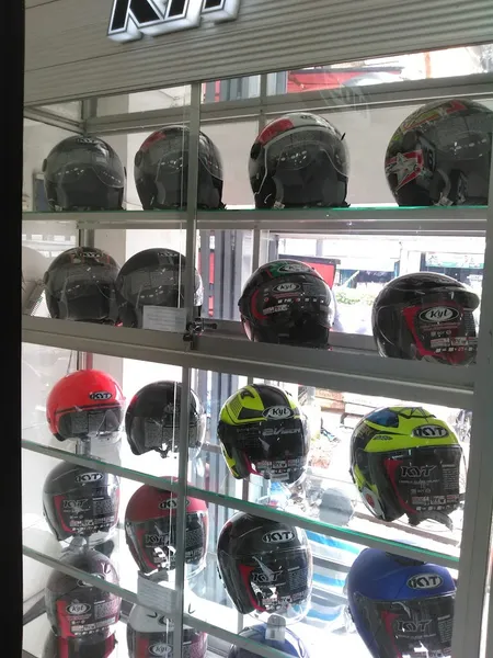 Otista Helmet Shop