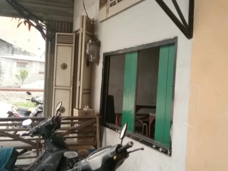 Warung Penyetan Belut