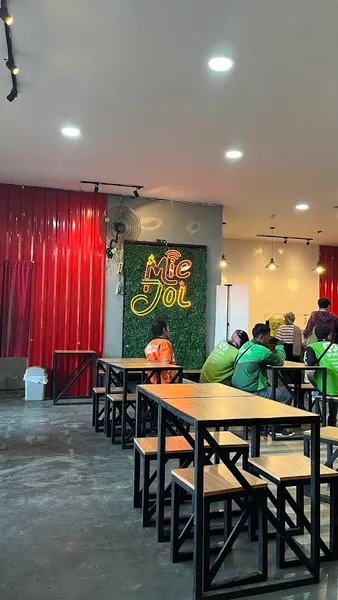 Miejol Rungkut, Surabaya