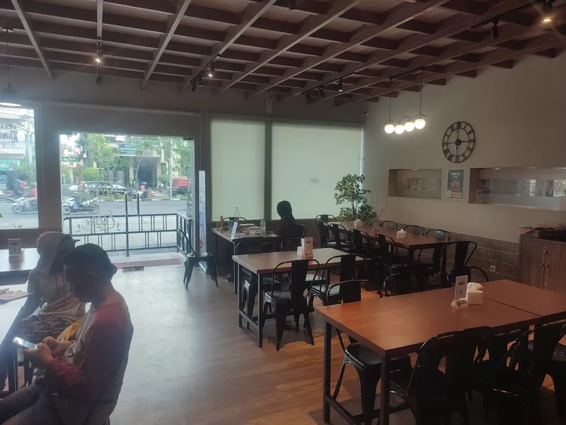 Fullhouse Resto & Coffee